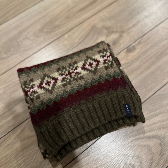 GANT scarf - Picture 3 of 4